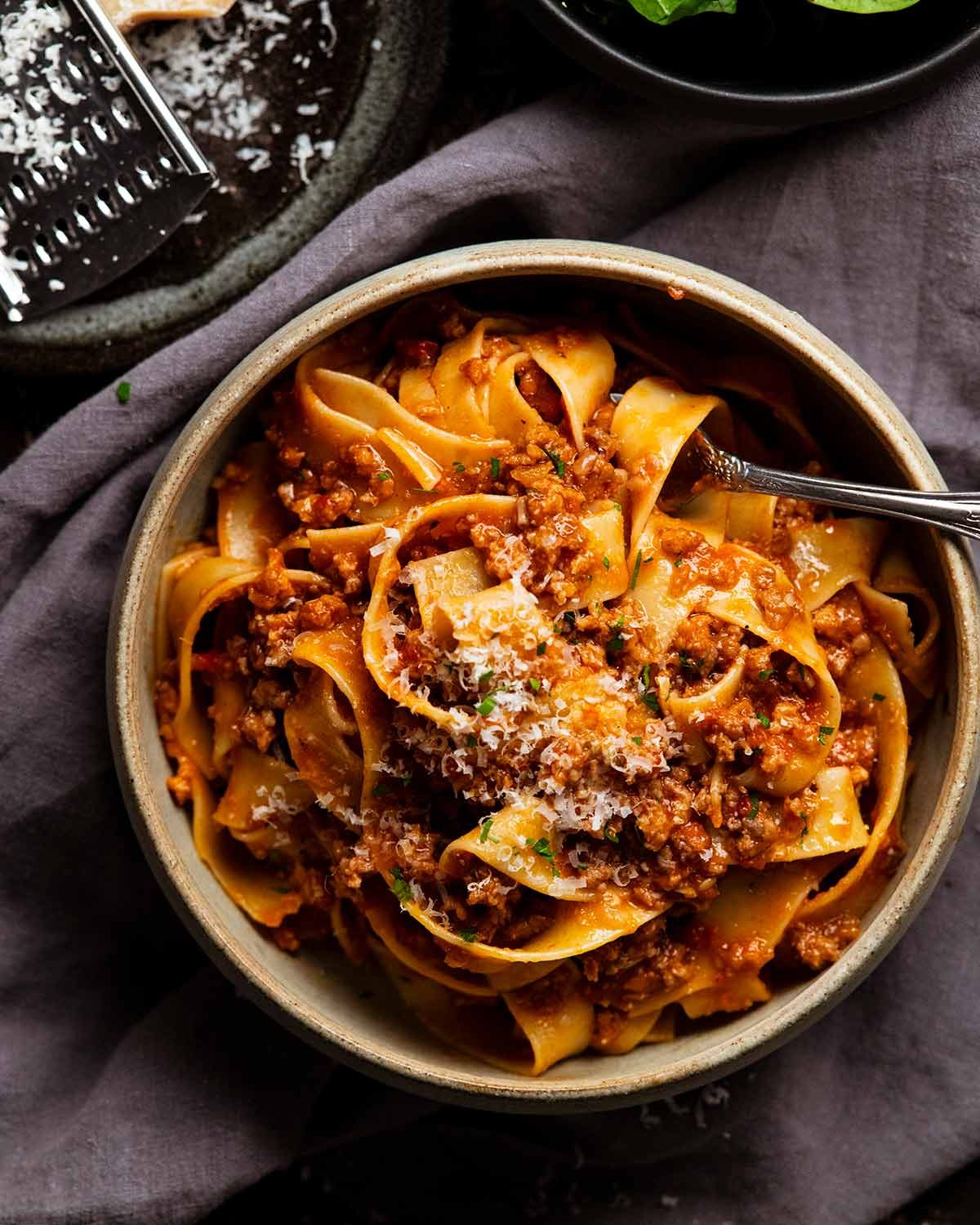 Easy Spaghetti Sausage Ragu: Rustic Italian Flavors